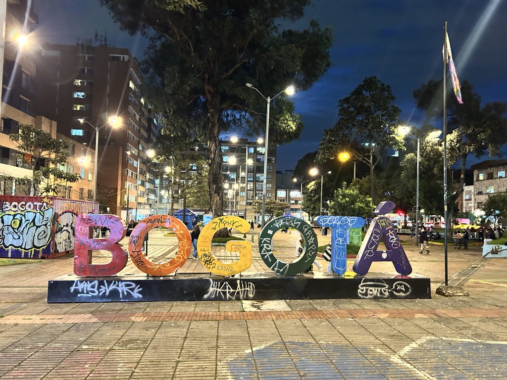 En Bogotá SE PUEDE SER 🏳️🌈🏳️⚧️ tweet media