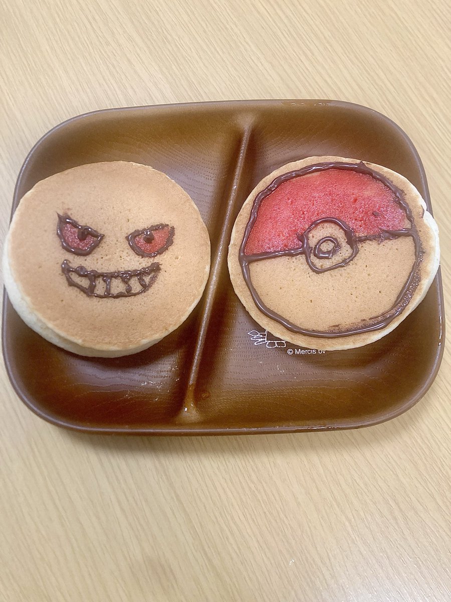 hika1985's tweet photo. 子の朝ごはん。
最初モンスターボールだけだったけど、ポケモンもねだられて、なんとかゲンガー(顔部分のみ)絞り出したよ。

子の推しポケ(ピカチュウ、ゲンガー、デデンデ、カビゴン、オコリザル) https://t.co/dU7Go1p0SB