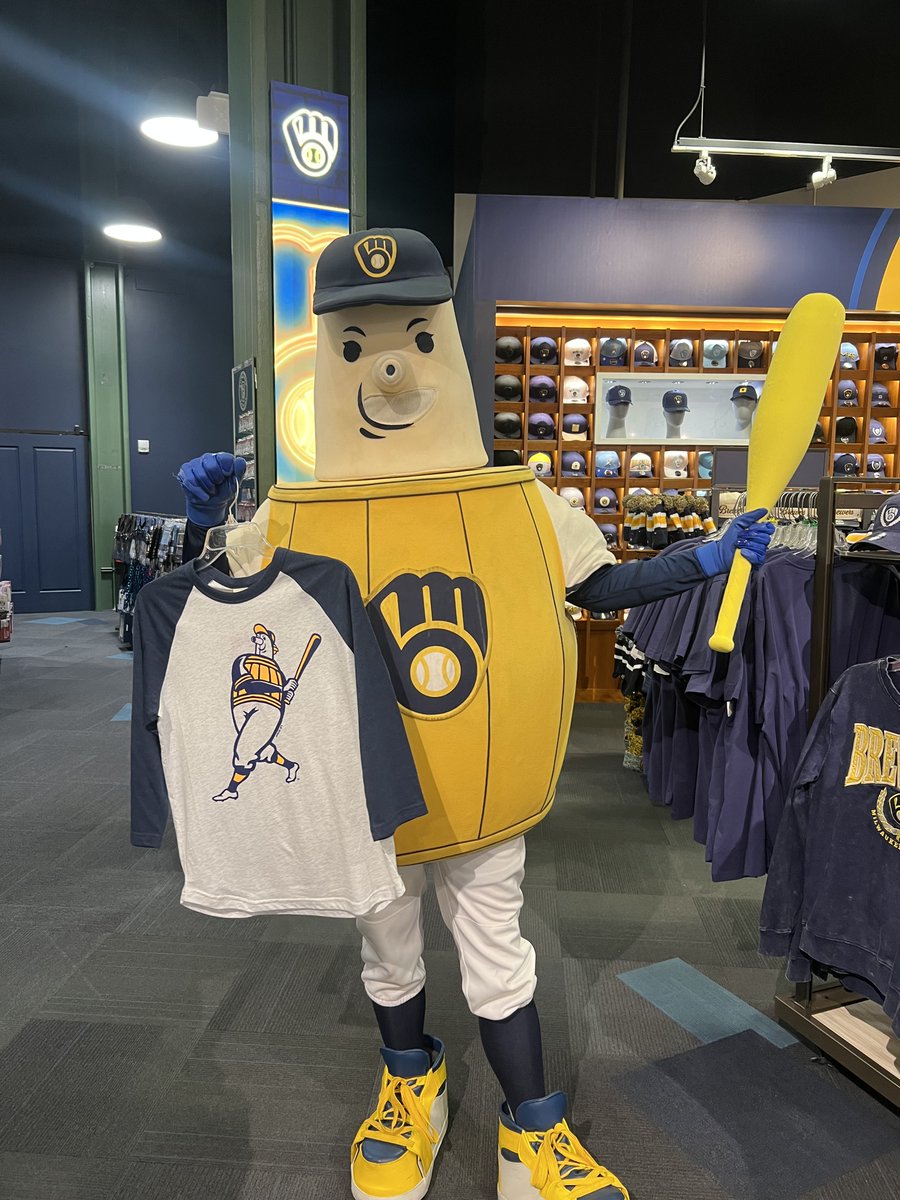 Brewers Team Store tweet media