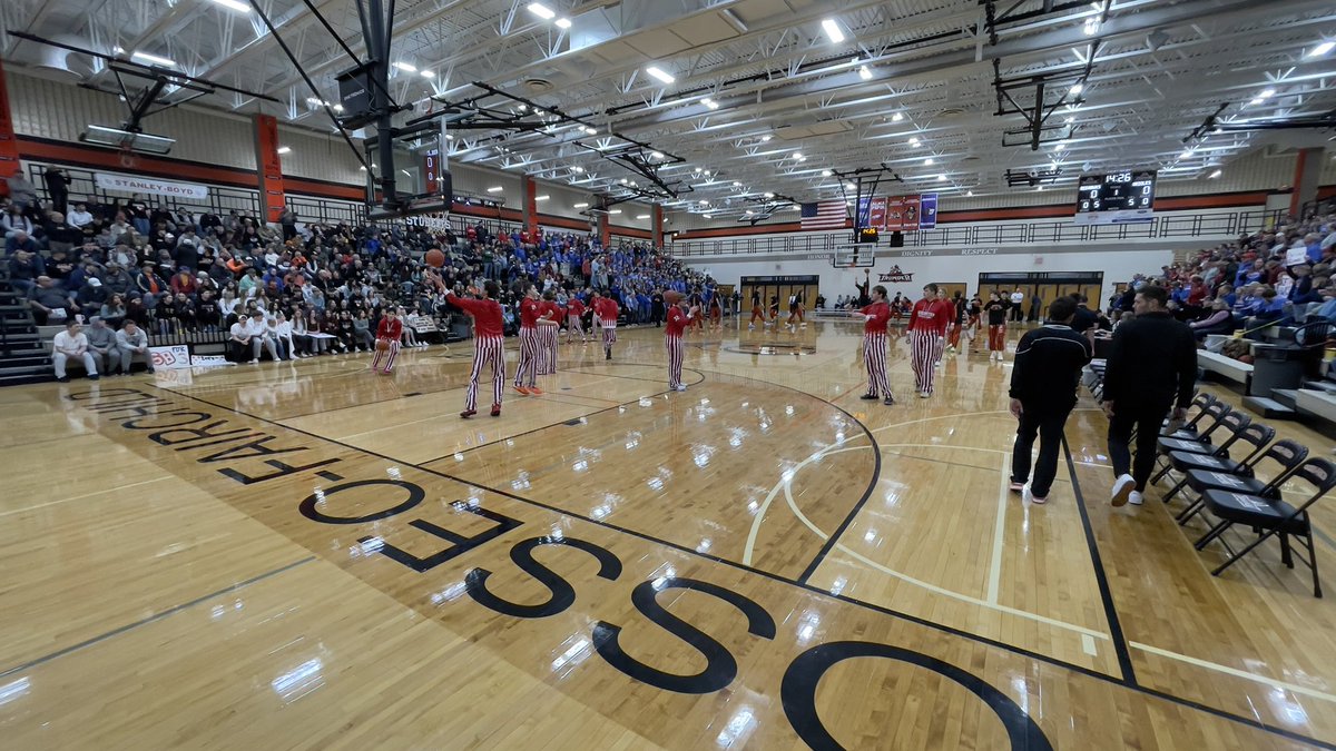 WEAUPhotog's tweet photo. Warmups underway at Osseo-Fairchild High School for tonight’s sectional semi-final matchup between Stanley-Boyd and G-E-T.  #SS13 https://t.co/MYbATDufNX