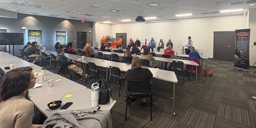 iJAGRocks's tweet photo. Must-see 📷: this week's #Workforce Panel – Council Bluffs co-hosted by @RasMech, @CBchamber & iJAG!
Along with 2️⃣ of our students, our President & CEO was thrilled to join the conversation with Rasmussen, @ConAgraBrands & @IowaWesternCC, to address #workforceshortage solutions. https://t.co/Zgoc5PTpYV