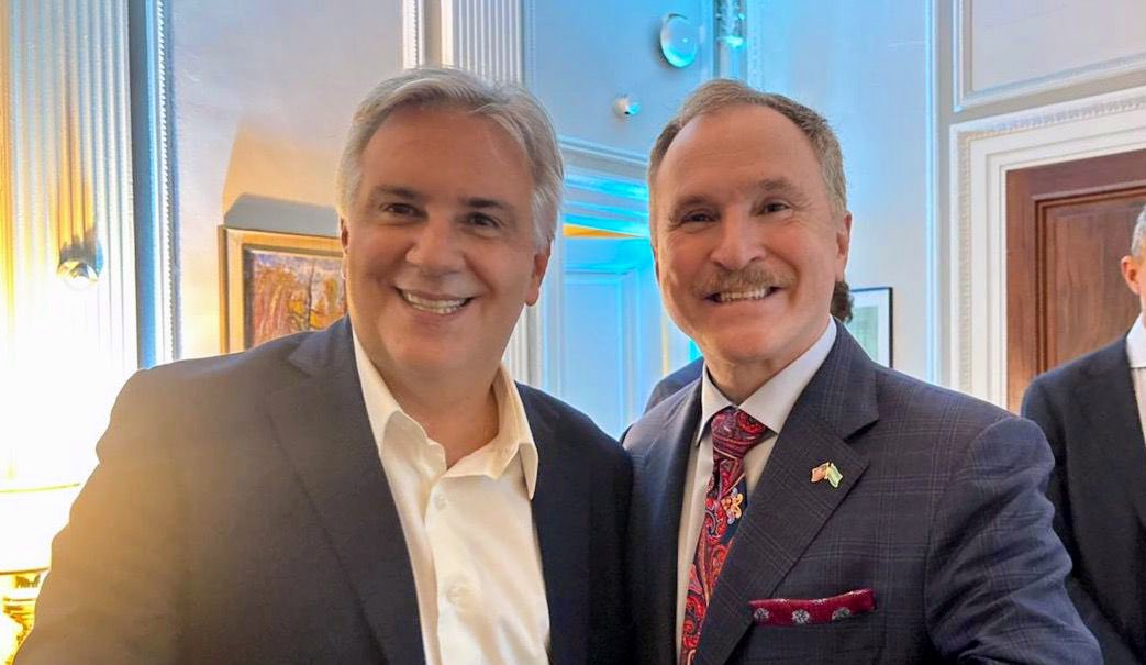 Córdoba en espacios clave del diálogo económico y político global.

Finalicé la primera etapa de la gira institucional en Estados Unidos, desarrollada en la ciudad de Nueva York en el marco del programa State to State 2026, organizado por <a href="/AmChamArgentina/">AmCham Argentina</a>. 

Junto a la delegación