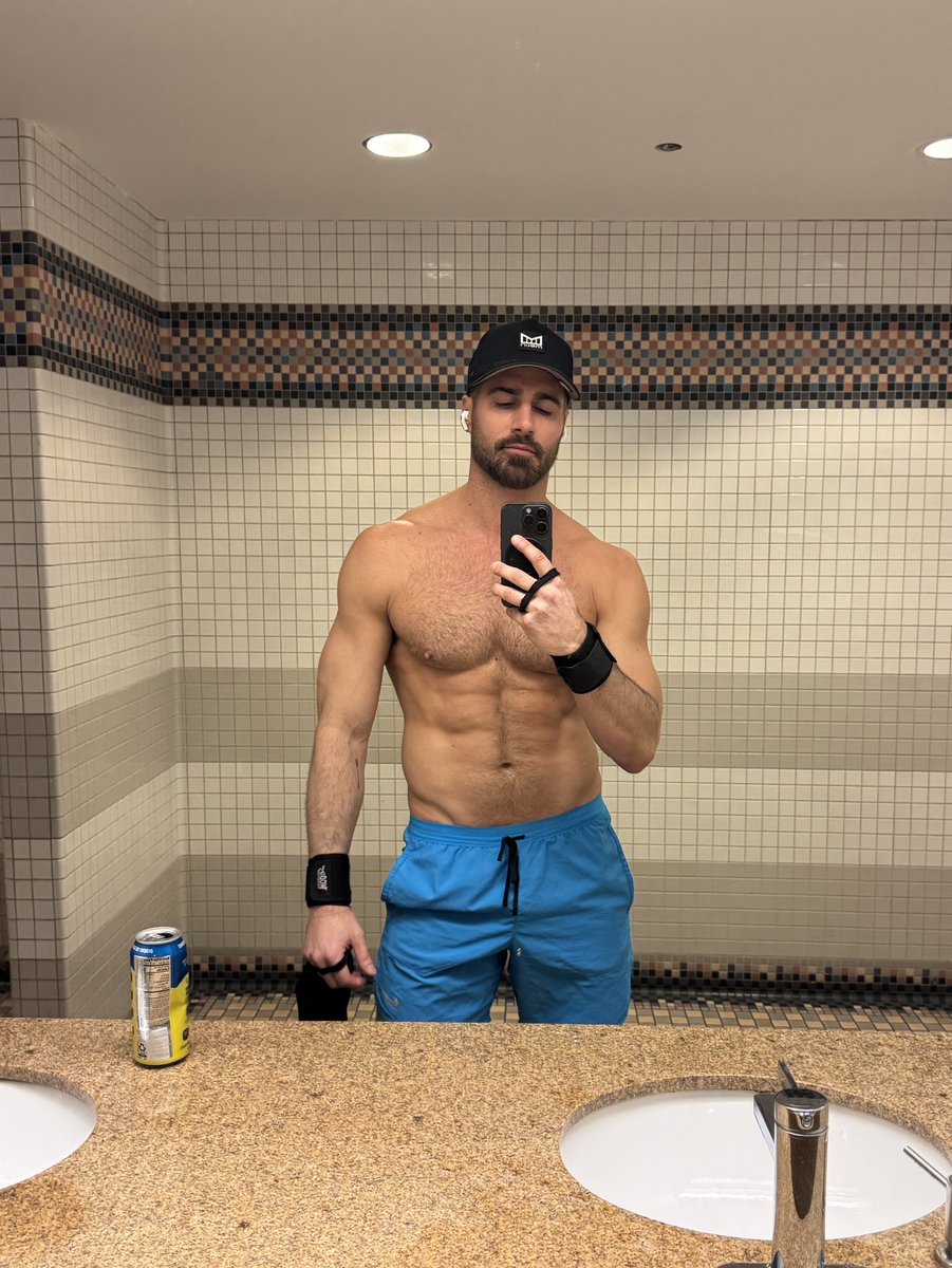 Mr Kleins tweet media