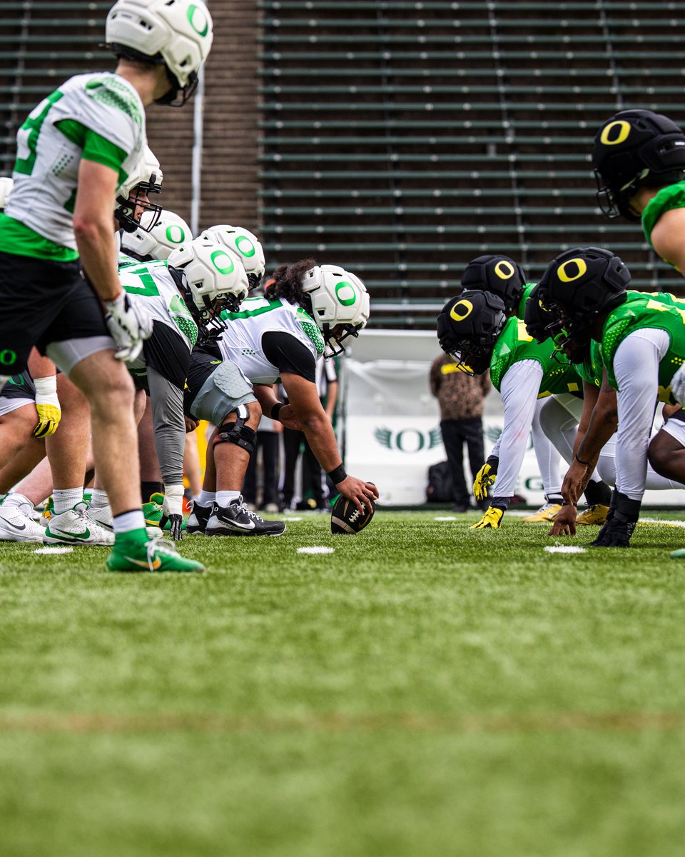 Oregon Football tweet media