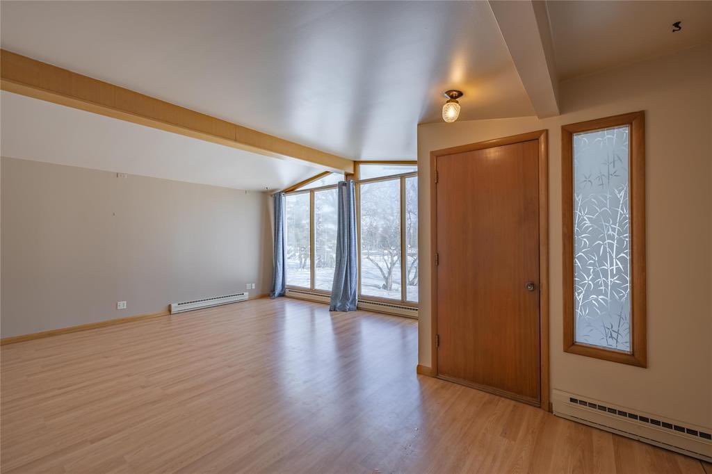GregMichieTeam's tweet photo. ‼️PRICE REDUCTION‼️ 

Set along the prestigious stretch of Henderson Highway, this exceptional 2.93-acre riverfront property offers a rare blend of scenic beauty, privacy, and future potential.

🌎 https://t.co/jhMMQhwQcT
☎️ 204.336.2800
📧 info@gregmichie.com https://t.co/pe8Ffl5y3n