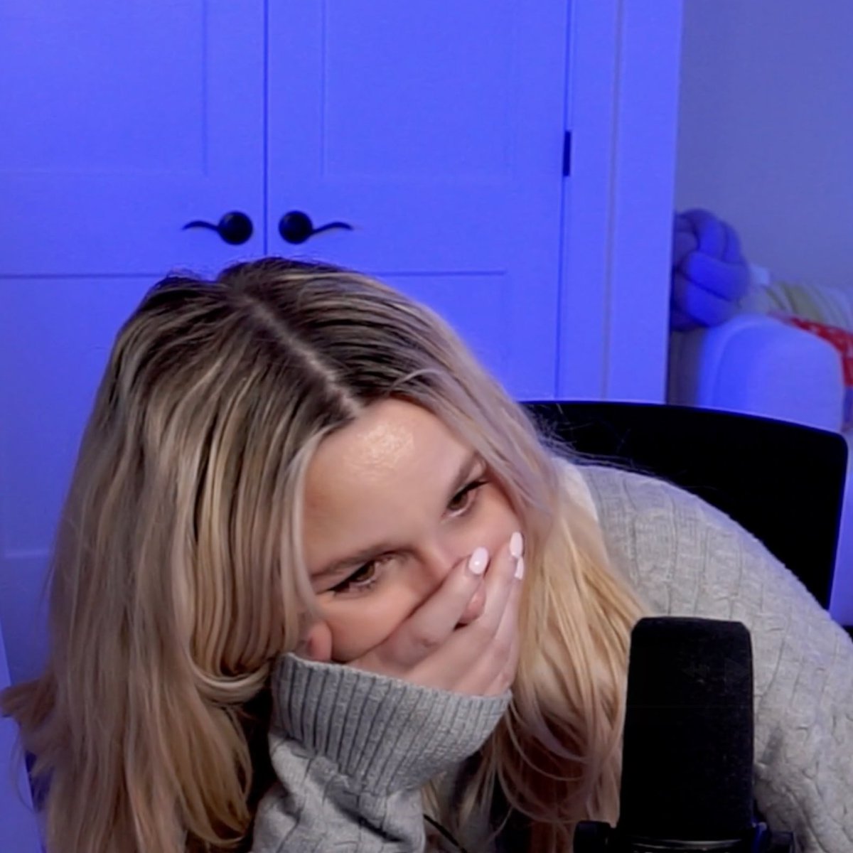 TIFFANY JANE tweet media