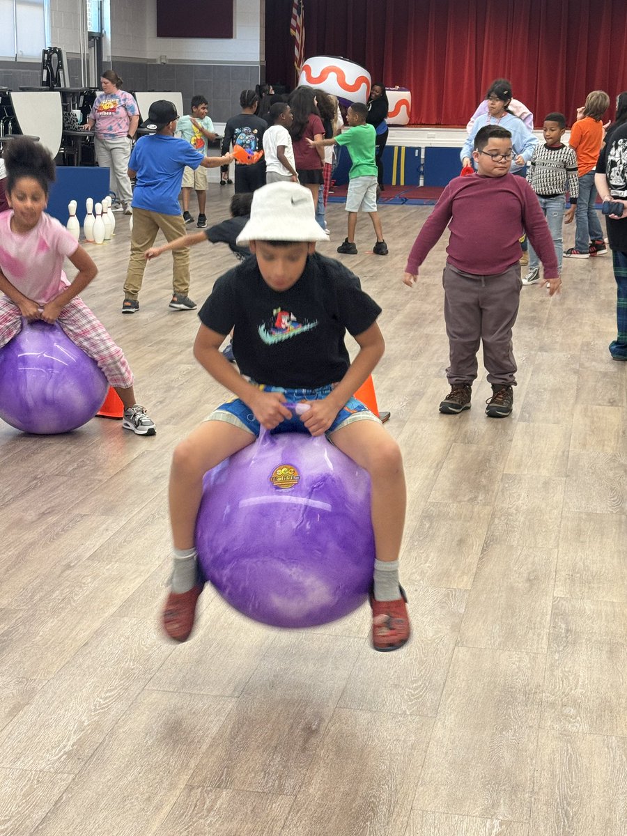 Emily Lawrence tweet media