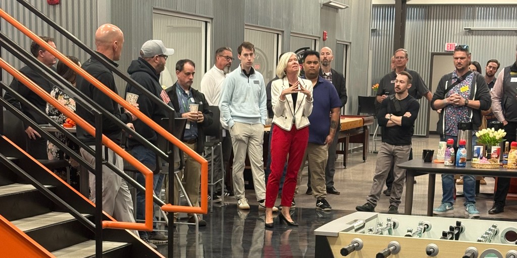 iJAGRocks's tweet photo. Must-see 📷: this week's #Workforce Panel – Council Bluffs co-hosted by @RasMech, @CBchamber & iJAG!
Along with 2️⃣ of our students, our President & CEO was thrilled to join the conversation with Rasmussen, @ConAgraBrands & @IowaWesternCC, to address #workforceshortage solutions. https://t.co/Zgoc5PTpYV
