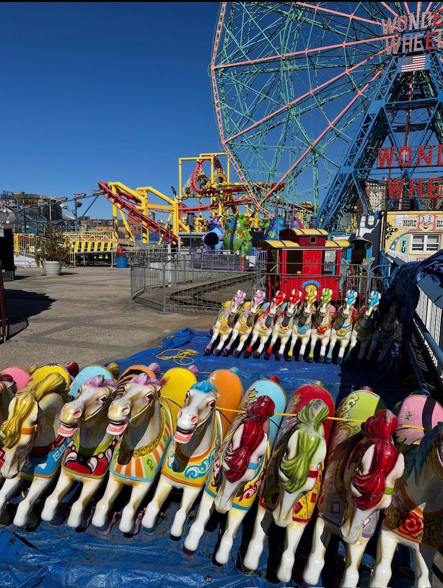 Denos Wonder Wheel tweet media