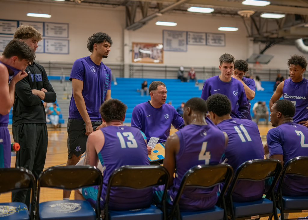 Kenyon Giles tweet media