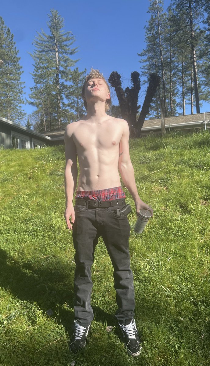 raysunsk's tweet image. #sick and #vile and #weird