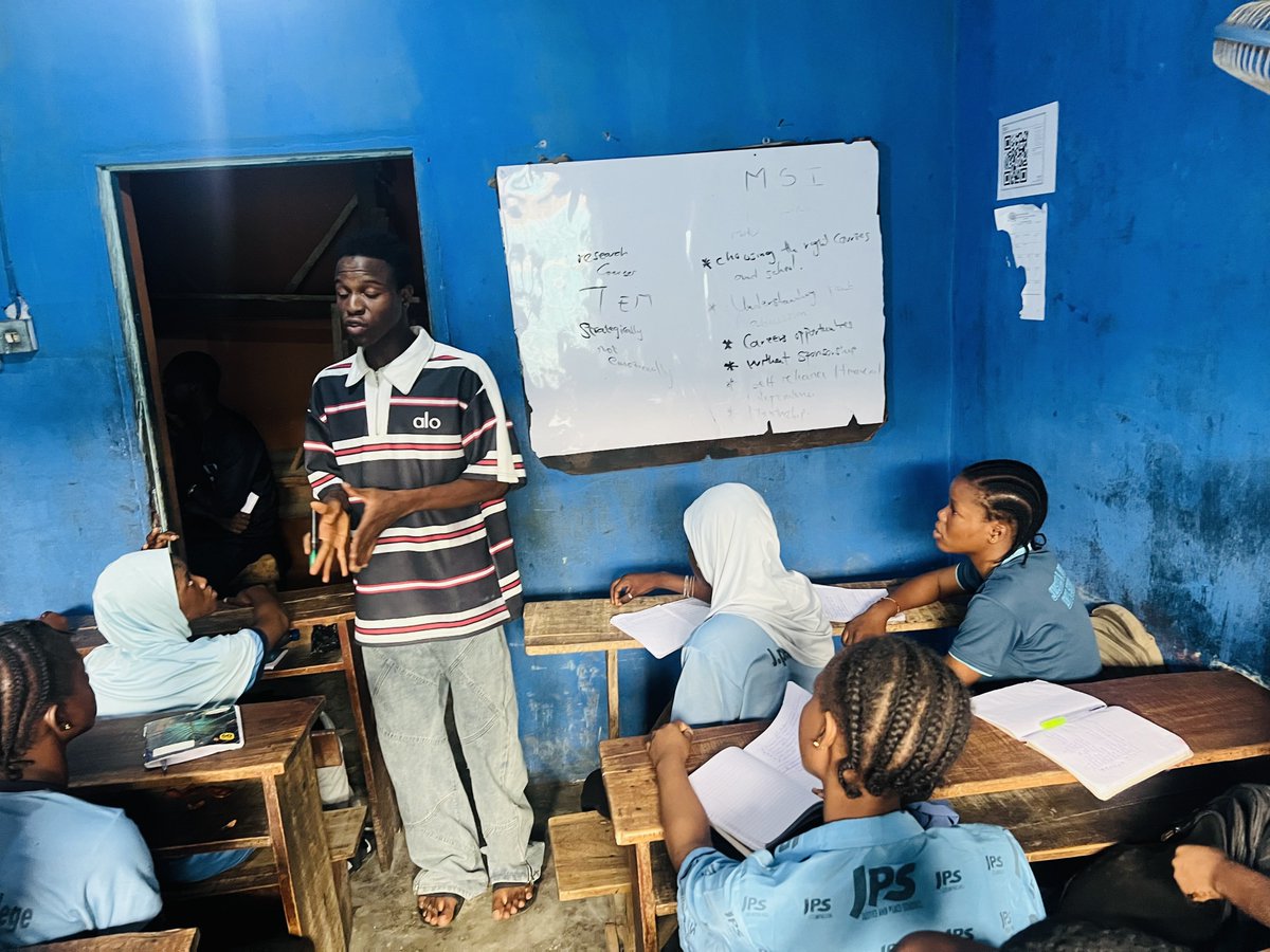 mindsettersinst's tweet photo. On Tuesday, Mind Setters Institute (MSI) held a seminar at JPeace Secondary School guiding students on life before and after WAEC &amp; JAMB, career choices, and self-reliance.
Empowering young minds for a better future. 🎓
#MindSettersInstitute #YouthEmpowerment https://t.co/vxGGKUixJi