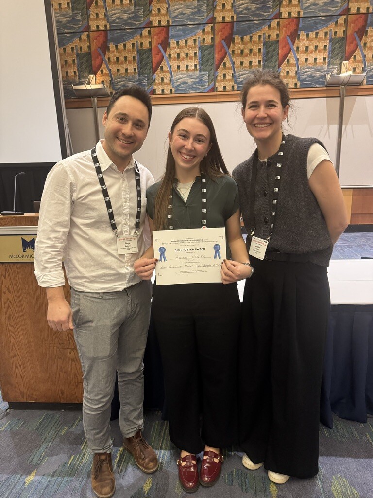 Helen Devine tweet media