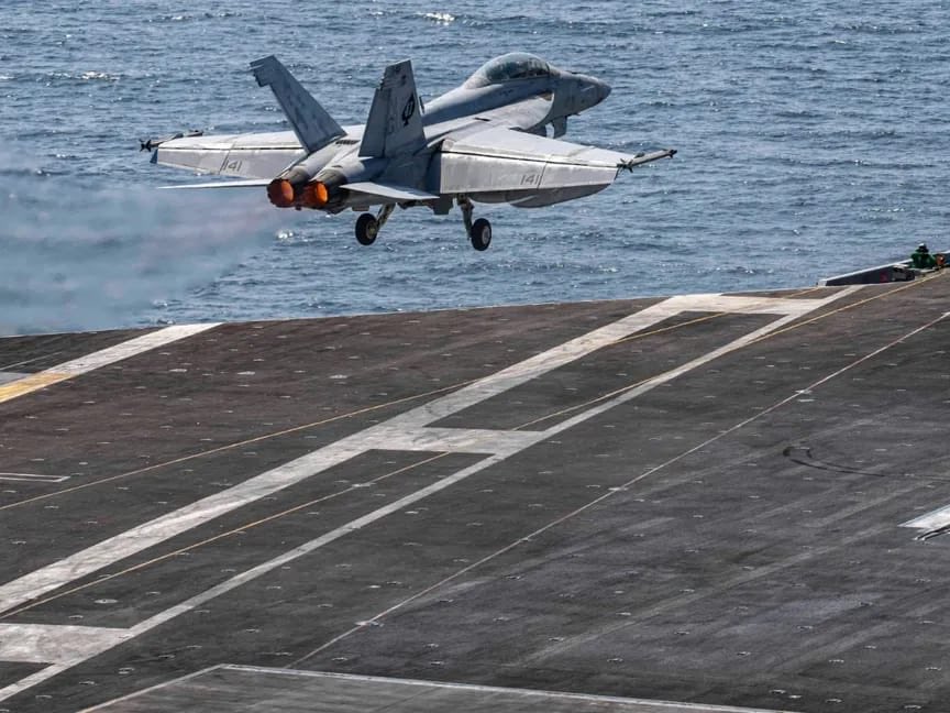 الجيش الأميركي: حاملة الطائرات أبراهام لينكولن تدعم العملية في إيران