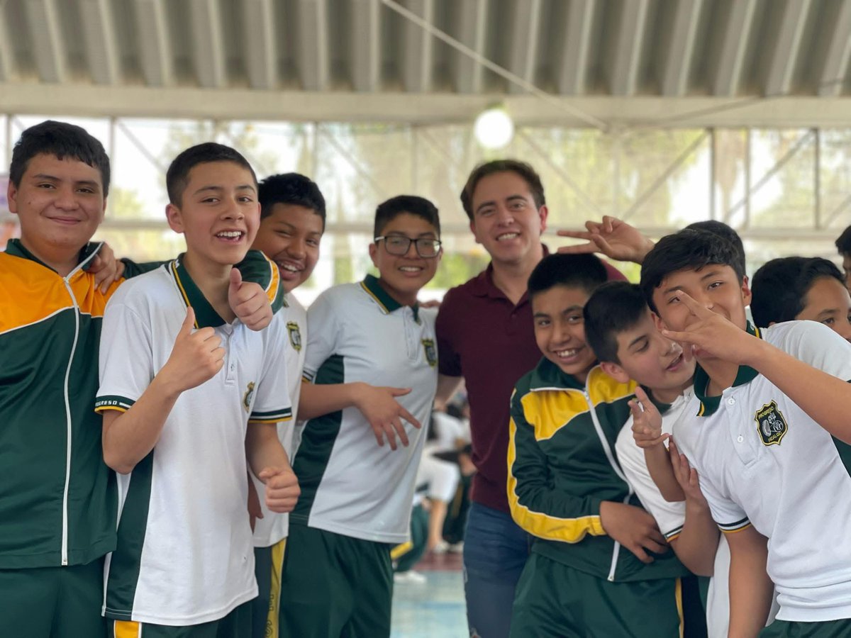 IvnZarco4's tweet photo. Gracias por creer en la educación, gracias por ser parte de este proyecto y gracias por caminar junto a nosotros. ¡Gracias #ProgresoDeObregón!🤝🏻
#DejandoHuella
#JuventudQueTransforma https://t.co/KhlgxPhVgP