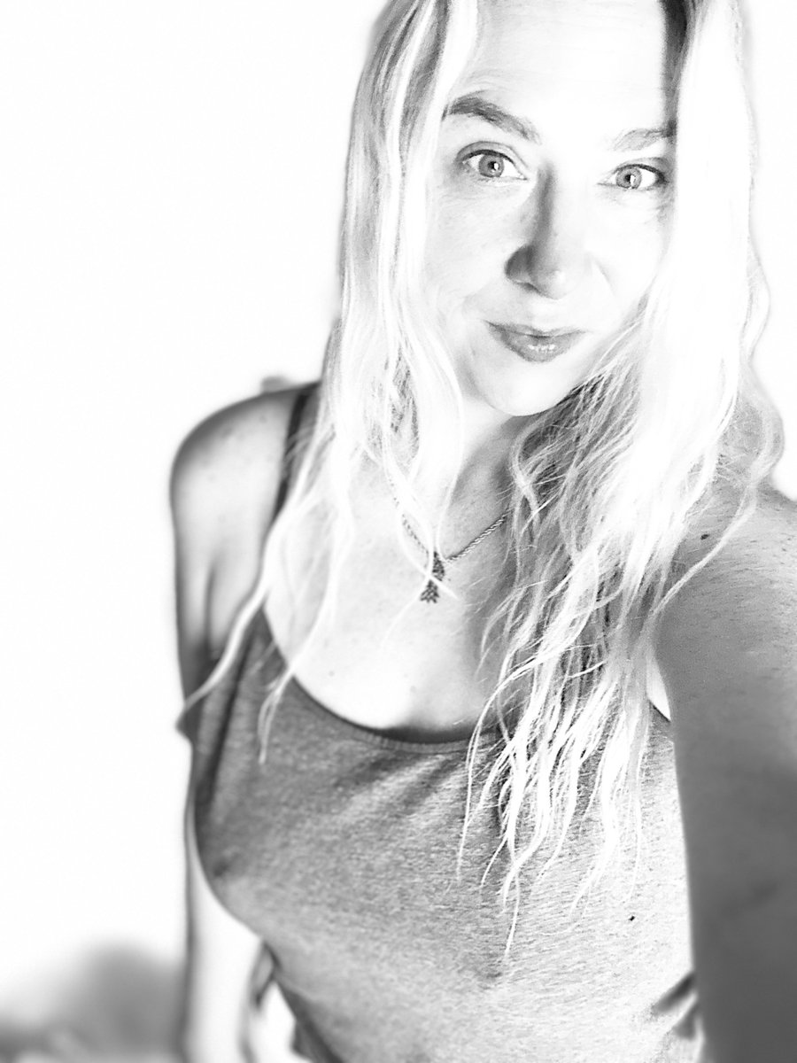 🚨🚨 St Patrick’s day special! Here’s my free link. Hurry before the sale ends. 🚨🚨

onlyfans.com/hellokitty2024…