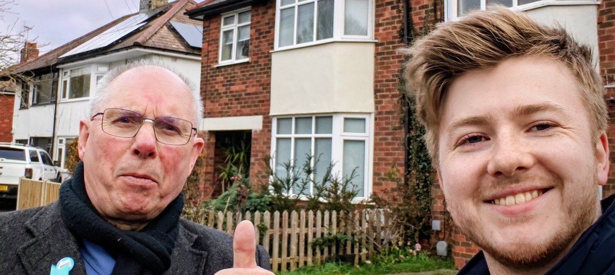 🚨 BREAKING NEWS 🚨 

Sleaford Westholme By Election:

​➡️ RFM: 45.1%
🍀 Lincs Ind: 16.1%
🌳 CON: 15.0%
🌍 GRN: 10.2%
👤 IND: 11.3%
🔶 LDM: 2.3%

​Reform UK GAIN from Independent.

Well done to our NEW District Councillor in North Kesteven District Council! 🙌💪

Lincolnshire is