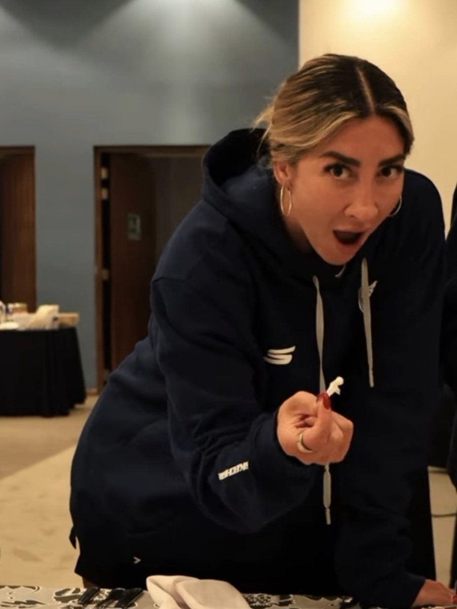 𝓐𝓲𝓭𝓮𝓮 tweet media