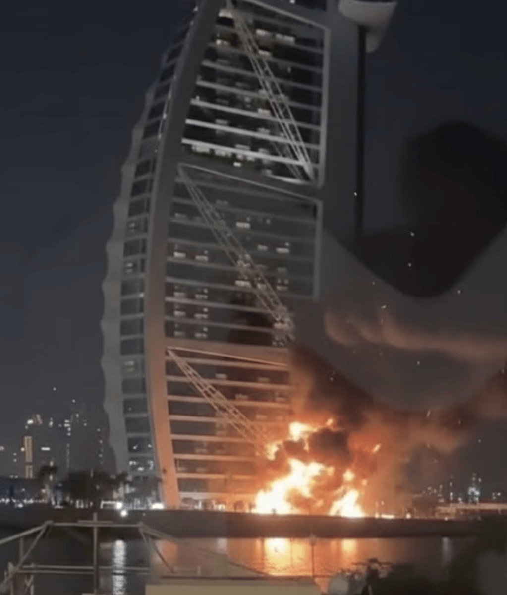 Litha2K's tweet photo. Reminder:

 #UAE / #Dubai went from one of the safest places to a place of uncertainty and threat of violence in just a couple of weeks.

For the ones already there:

Leave as fast as you can.

Anyone considering moving there:

Think THRICE.

It won't ever be the same. https://t.co/B5POXnoNEa
