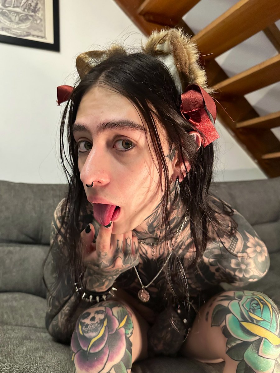 TATTOED TWINK BOY 🍆💦 TOP%6.0 🍆💦 tweet media