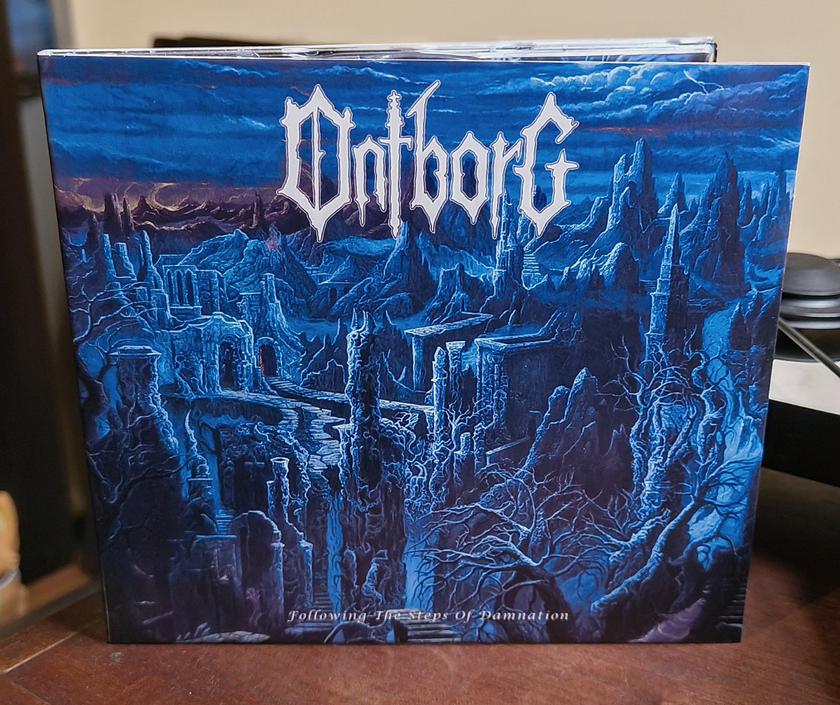 divinenothuman's tweet photo. Spinning some melodic DEATH METAL, the Swedish way 🍻
🇮🇹 ONTBORG: "Following the Steps of Damnation" (2023)
🎧 https://t.co/qnXQ4Hn667
#Ontborg #DeathMetal #CD #NowPlaying #MetalTwitter #Playlist #MelodicDeathMetal #Metal https://t.co/n79MI3CdQU