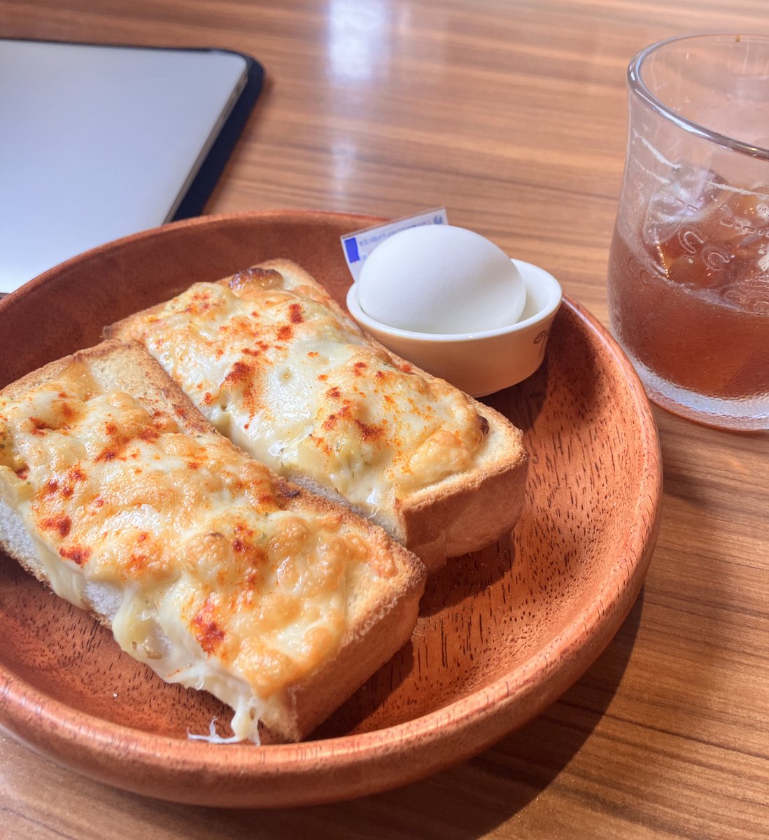 確定申告完了ご褒美&amp;事務作業で
びくドンモーニング。至福☕️
電源もwifiもあってコーヒーお代わりも
できて周りも静かで何より美味しくて天国…