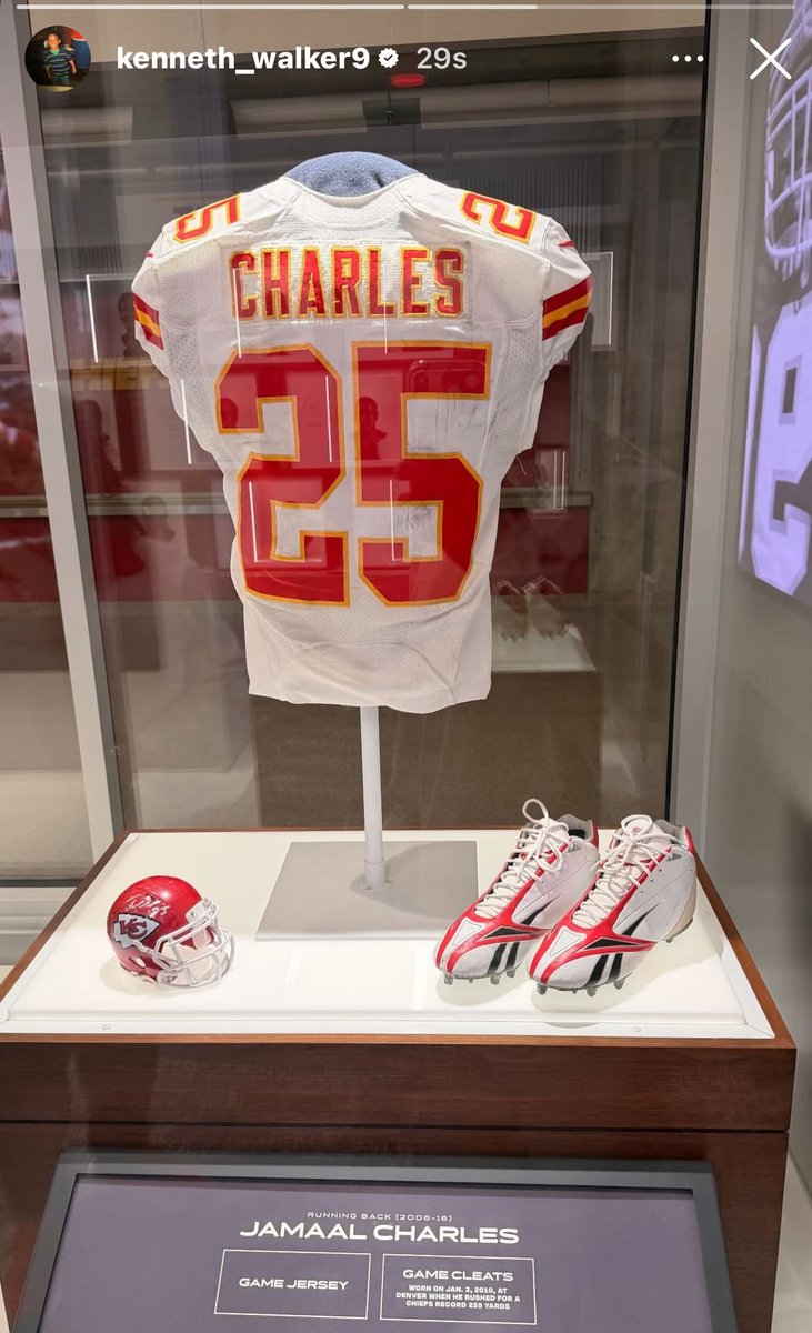 Travis Kelce Photos tweet media