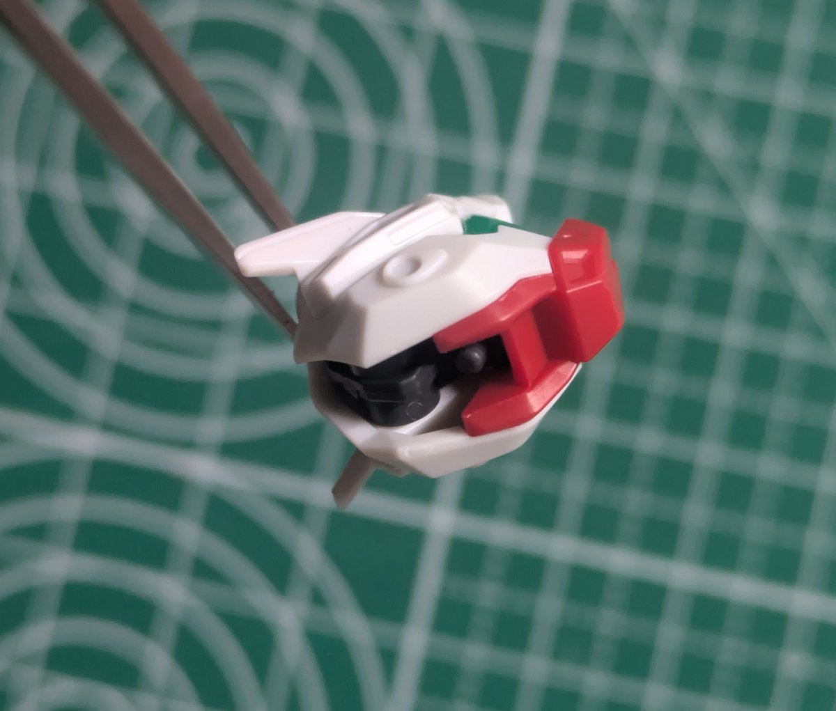 軽キャノンの頭の中の謎の軸
構造上全く意味がないこれは何なんだろう
01に転用されるとしても角度とかが妙なんだよなぁ