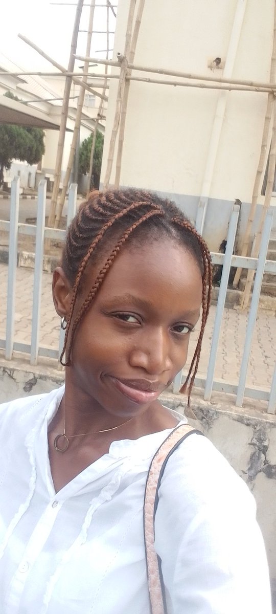 roving_thinker's tweet photo. Hello, I'm Roving.
I'm a book influencer and I'm currently reading Behold The Dreamers by Imbolo Mbue.
You? https://t.co/IBzqjMgdIF