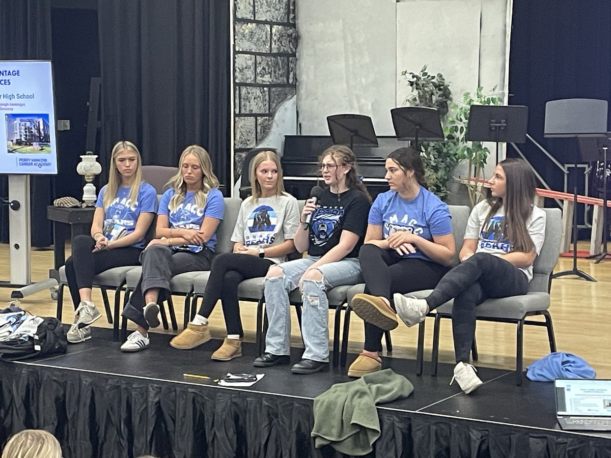 DMACC Perry VanKirk Center tweet media