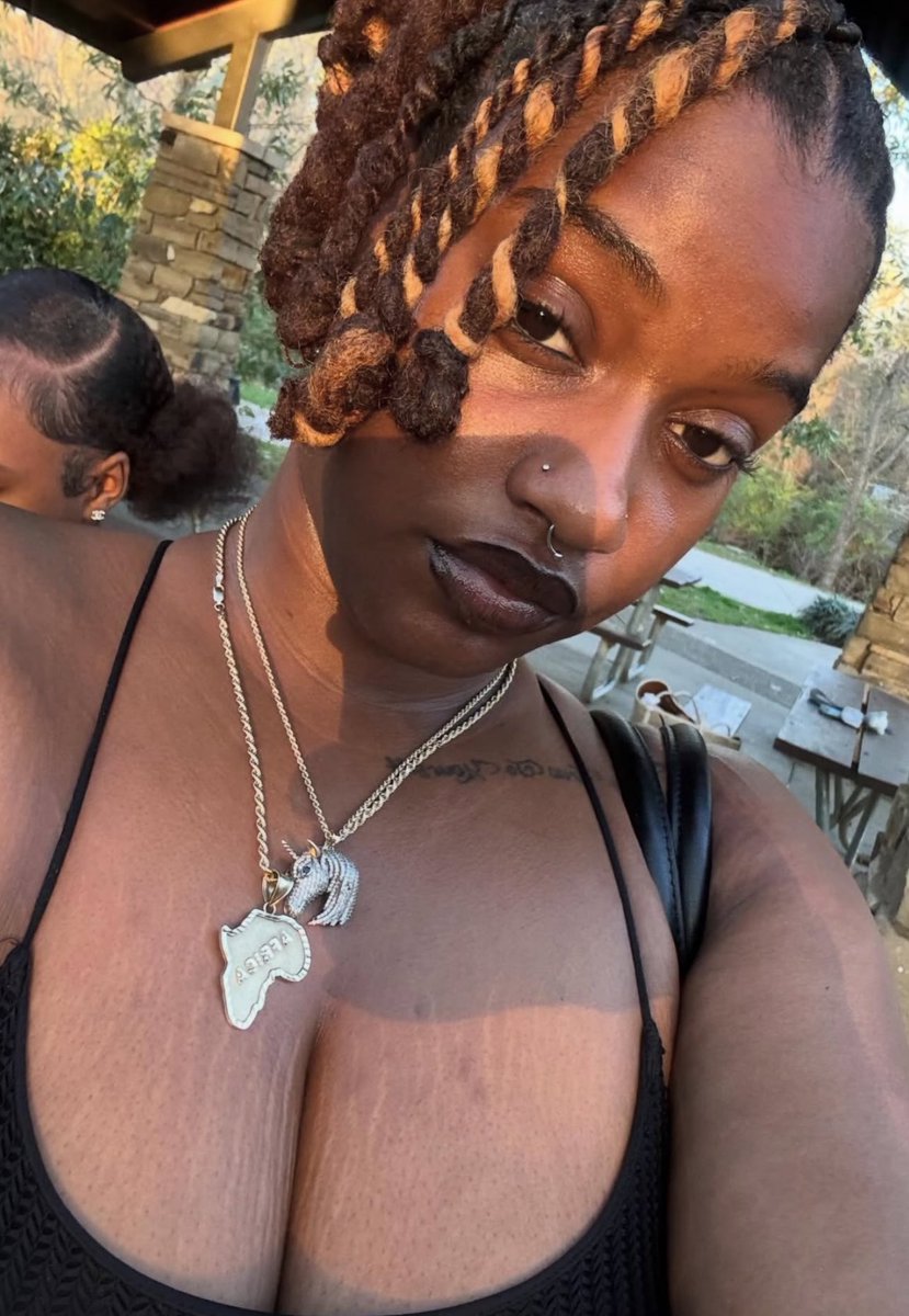barefacebabyy tweet media