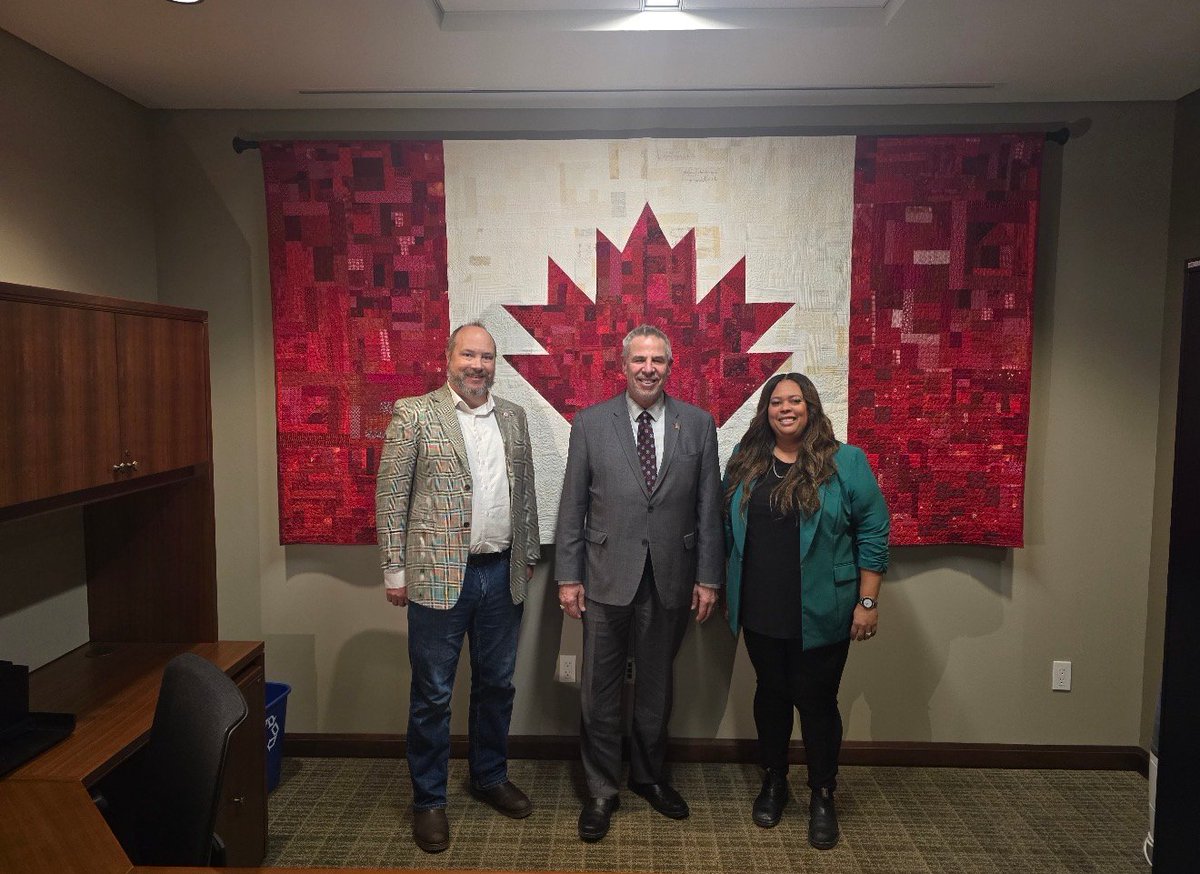 FoodPSCanada's tweet image. Excellent conversation with @DaveEppCKL this morning about workforce solutions for Canada's food &amp;amp; beverage sector. 

Great to work with an MP who understands our sector from the ground up! 🇨🇦
#FoodManufacturing #Agriculture #SkillsCanada