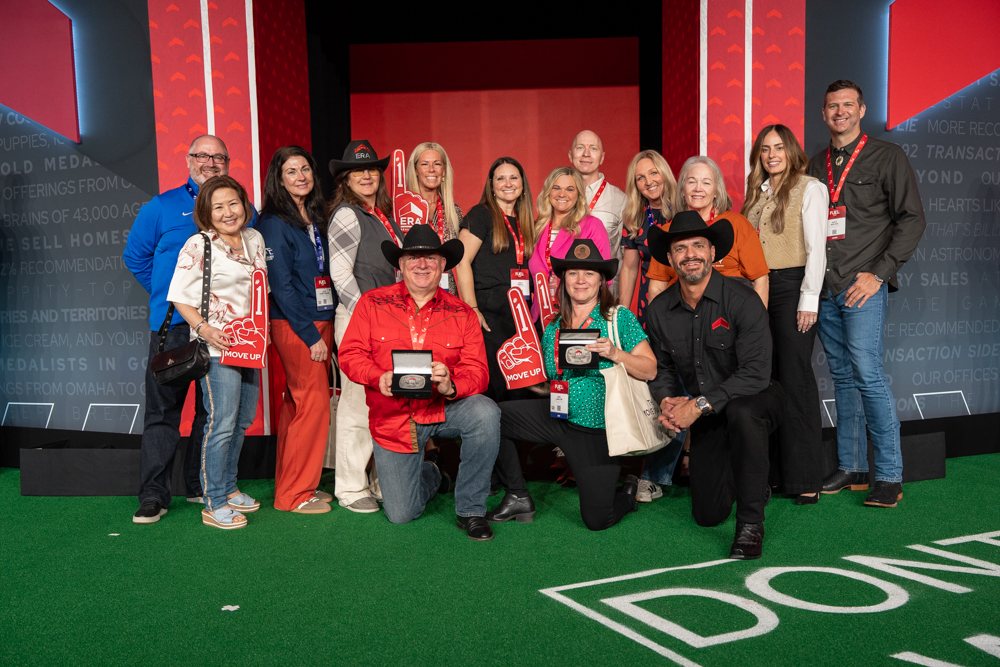 JustinScottUS's tweet photo. Rounding up a few of the ERA Brokers Consolidated crew at the FUEL 2026 worldwide convention in Austin, Texas! We took home the award for #1 in biggest attendance - where'd they all go?  The after party of course. We had a lot to celebrate! Texas style.
#ERARealEstate https://t.co/w6P4RdW1Gf