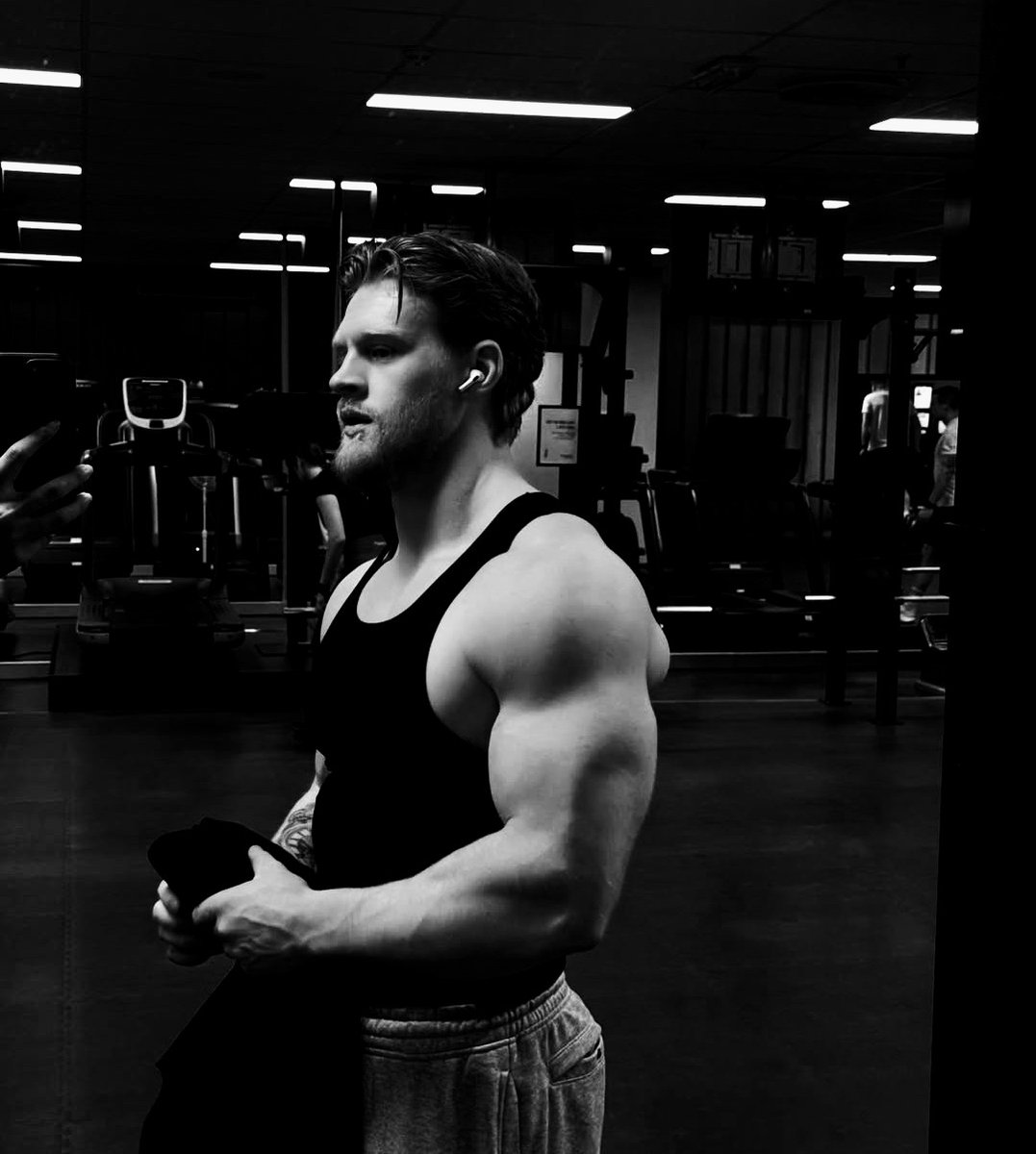 𝕰𝐓𝐇𝐀𝐍. tweet media