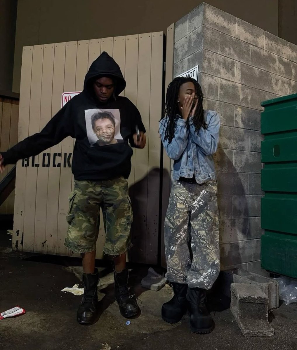 fitsgohard's tweet photo. Diorvsyou wearing Narcissist Mugshot Hoodie https://t.co/uRYag61vXJ
