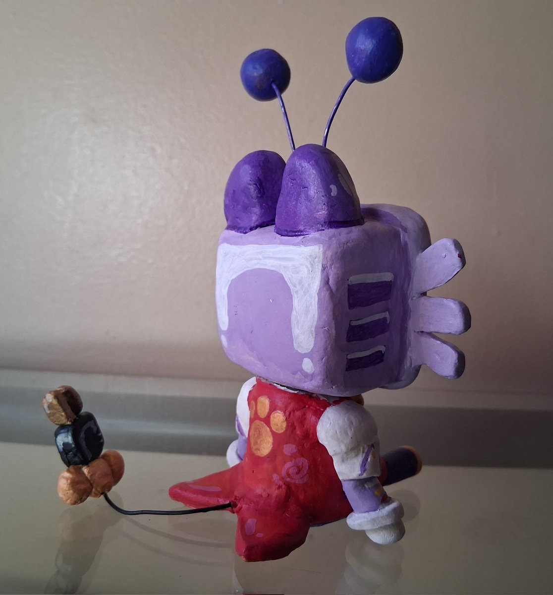 Bees! | Figurine Making Arc tweet media