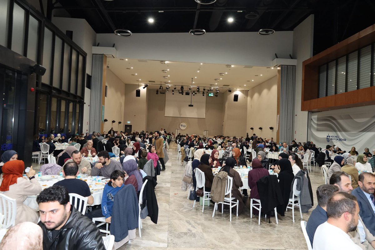 abdulhamidbalta's tweet photo. 📍 Kocaeli

Kocaeli İl Temsilciliğimizin ev sahipliğinde düzenlenen TÜGVA aile iftarı programında dava arkadaşlarımızla bir araya geldik. 

Ramazan’ın bereketini paylaştığımız bu güzel buluşmada bizleri ağırlayan tüm teşkilat mensuplarımıza teşekkür ediyorum. https://t.co/jx2cVLzdOX
