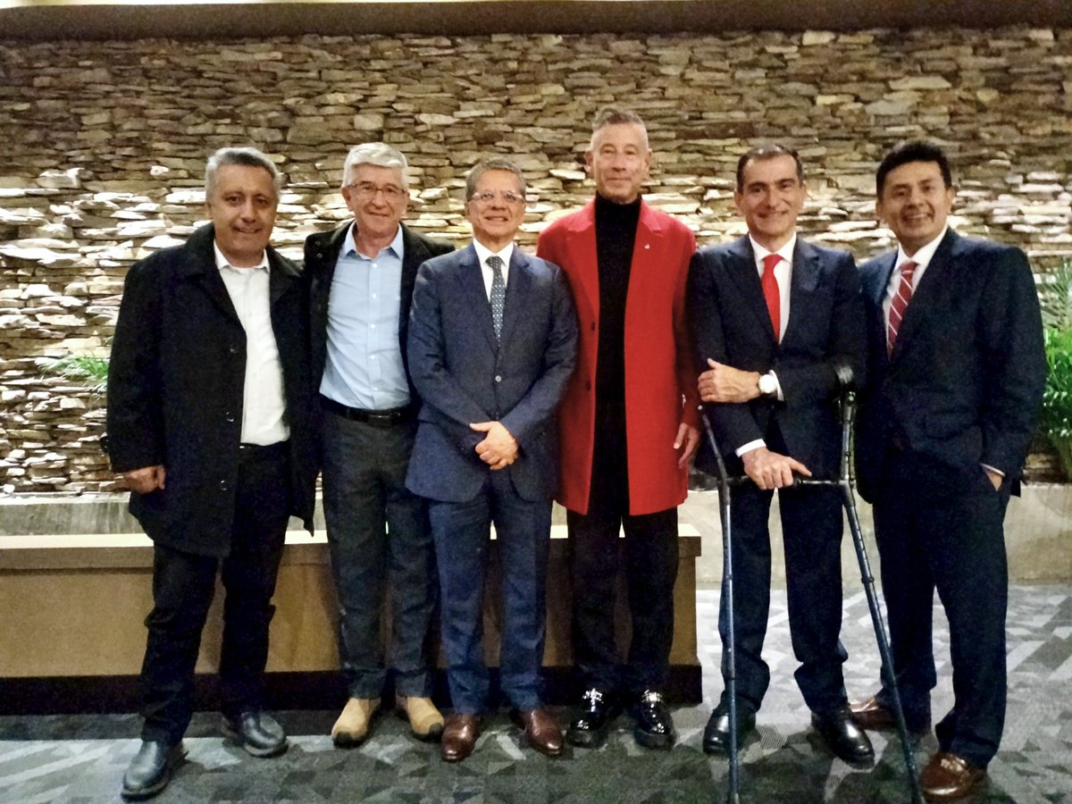 willysrivers's tweet photo. Hoy estamos acompañando a nuestro buen amigo y colega el profesor Chileno Santiago Schuster  en el lanzamiento de su libro: ESTUDIO SOBRE LAS EXCEPCIONES AL DERECHO DE AUTOR Y CONEXOS, ANÁLISIS COMPARADO ENTRE CHILE, COLOMBIA, MÉXICO Y PERÚ. https://t.co/YMwdz3mLs6