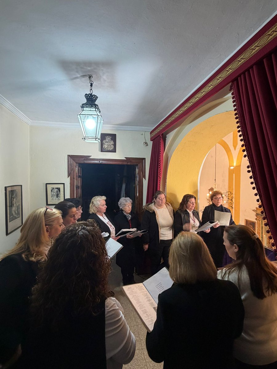 CoroSoledad_'s tweet photo. 🔴 Tercer domingo de Cuaresma, por primera vez fuimos a la Hdad. de la Quinta Angustia de la localidad de Carmona, para acompañar con nuestros cantos su Función Principal de Instituto en Honor a sus Amados Titulares. https://t.co/nA32Uk2Qb4