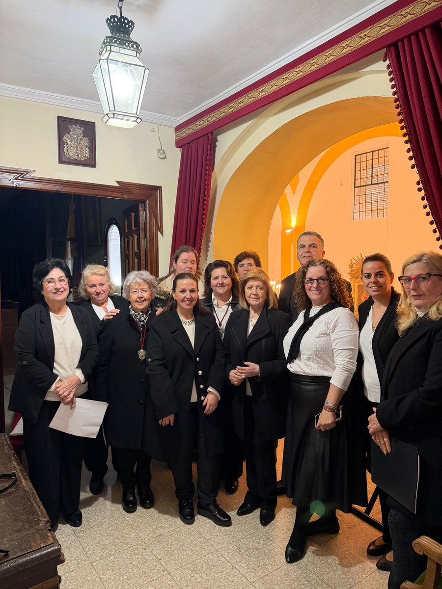 CoroSoledad_'s tweet photo. 🔴 Tercer domingo de Cuaresma, por primera vez fuimos a la Hdad. de la Quinta Angustia de la localidad de Carmona, para acompañar con nuestros cantos su Función Principal de Instituto en Honor a sus Amados Titulares. https://t.co/nA32Uk2Qb4