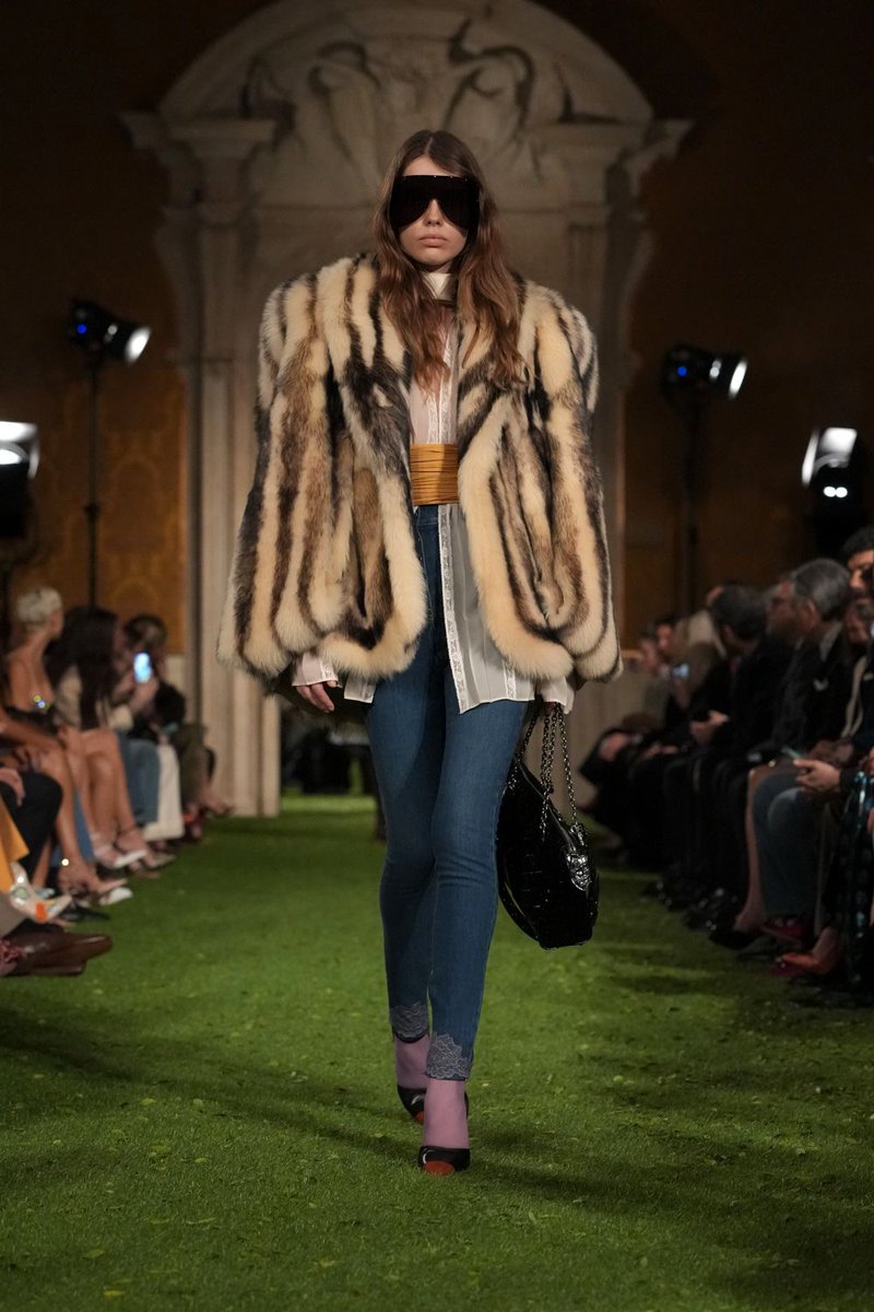 imthespecialk's tweet photo. Valentino AW26 by Alessandro Michele https://t.co/BT5L9Y1eg8