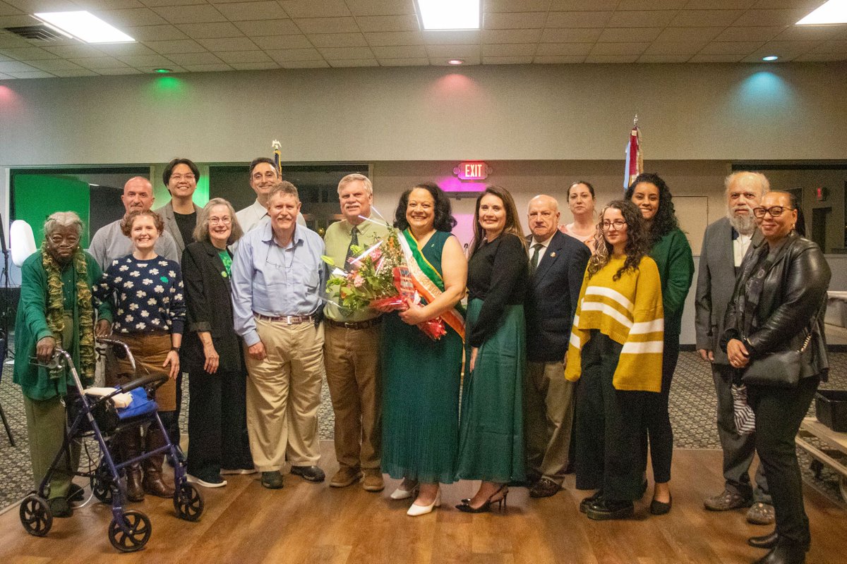 Brentwood Public Library tweet media