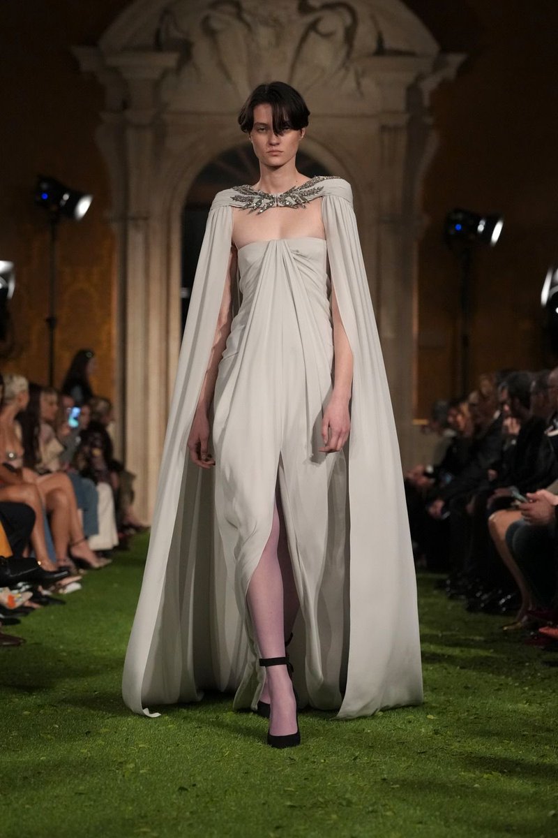 imthespecialk's tweet photo. Valentino AW26 by Alessandro Michele https://t.co/BT5L9Y1eg8