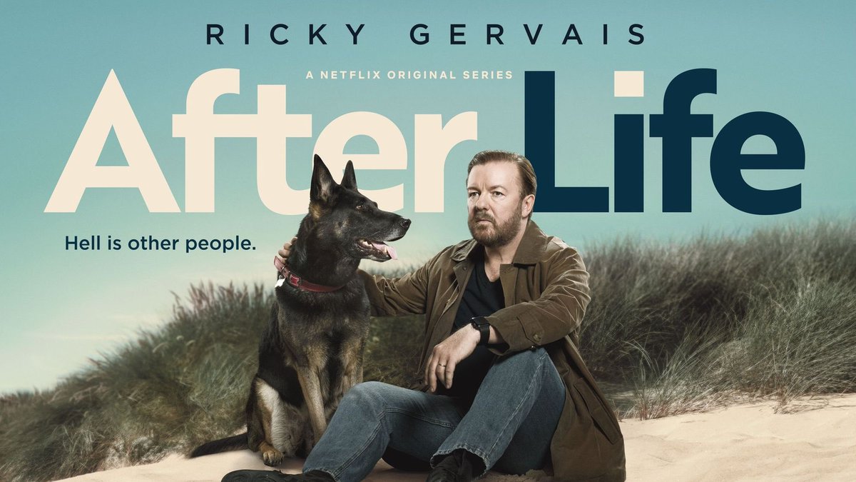 KiraThedea11512's tweet image. J’ai regardé les deux premières saisons de #AfterLife sur la recommandation de @nolwnlm, et purée que c’est bien ! J’adore Ricky Gervais déjà et cette série me prend vraiment aux tripes : un humour noir anglais typique du bonhome ⬇️