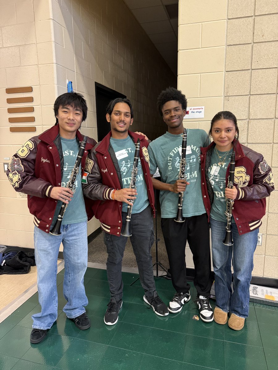 HumbleISD_RCE's tweet image. Thank you to SCHS Band for joining our Cubs today. They were super excited to learn about the clarinet. They even recognized it as the instrument that Squidward plays on SpongeBob. #makingconnections #cubcommUNITY 💙💚