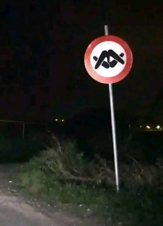 Just coming out from a site, then i saw this traffic sign, what does it mean?🤔