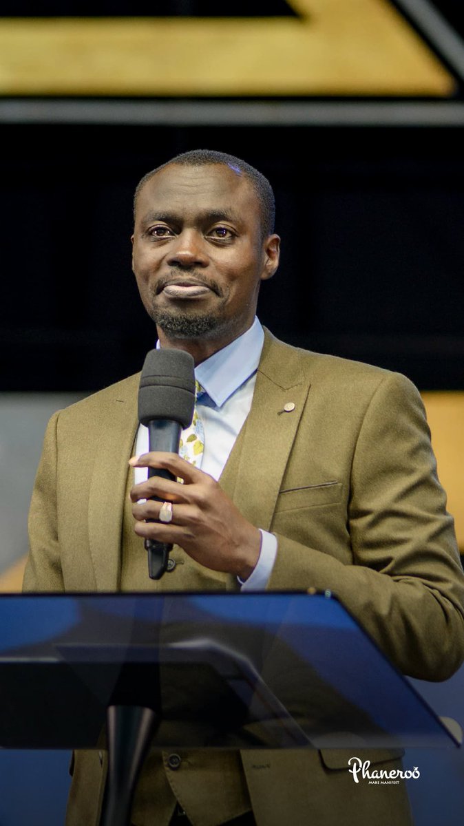 mubezi_clinton's tweet photo. You cannot live in the fullness of God's blessings when your mind is fixated on only what you laboured for.
Let God's Word be true; Do not frustrate the work of God in your life by your carnal mindset and interpretation of life.
#DoNotSettleForLess
#Phaneroo https://t.co/d5RamBTWSW