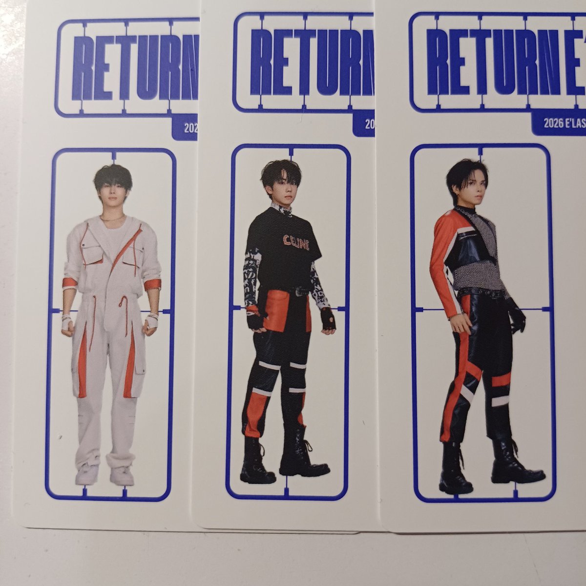 w_minz's tweet photo. these npc poses 😭😭 so funny https://t.co/Up9DwfbXMq