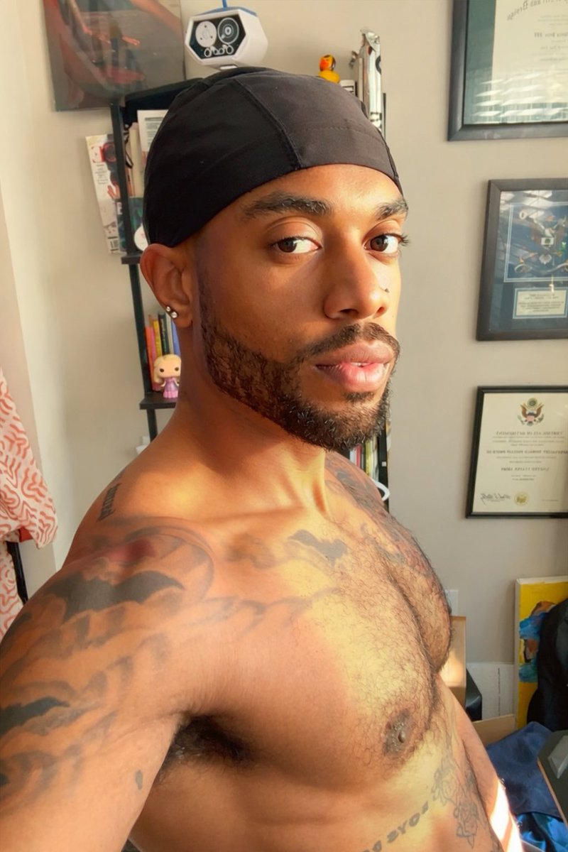 Cello/Phn tweet media