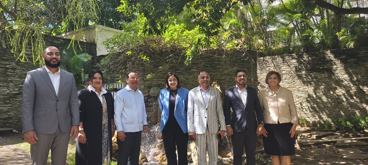 India in Dominican Republic & Haiti tweet media